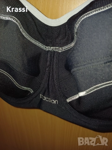 Сутиен Triumph Triaction нов , снимка 2 - Бельо - 52594243