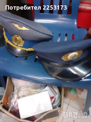 Стари жп и транспортни фуражки