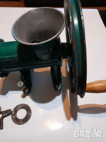 Стара мелничка за месо, снимка 4 - Други ценни предмети - 35116123
