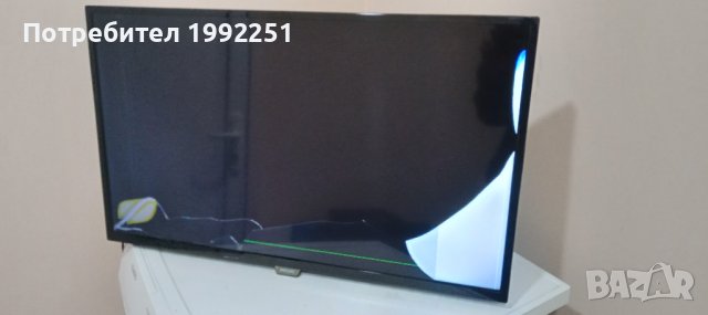 LCD Телевизор Philips 32PHK4200/12. Работещ СЪС СЧУПЕН ДИСПЛЕЙ. За части или за ремонт. Внос от Герм