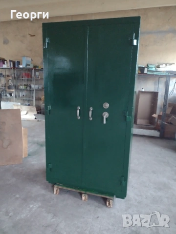 Метална каса, снимка 7 - Сейфове и каси - 53269559