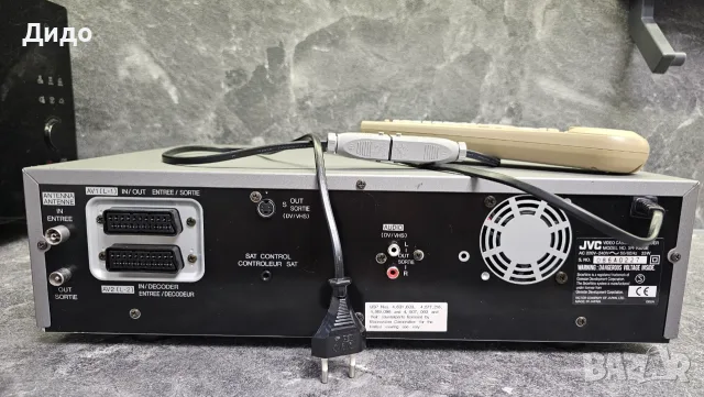 Един рядък (напълно работещ) Професионален, Mini-DV - S-VHS ET , Легендарен модел!, снимка 16 - Друга електроника - 55770791