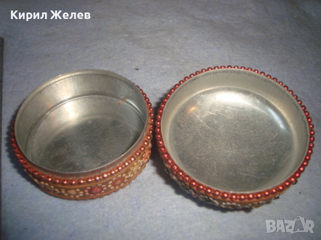 КРАСИВА ФЛОРАЛНО ОРНАМЕНТИРАНА МЕТАЛНА КРЪГЛА ВИНТИДЖ КУТИЙКА за БИЖУТА 32222, снимка 4 - Други - 38276709