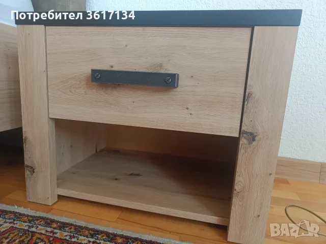 Нощно шкафче-цвят орех, снимка 3 - Шкафове - 56461811