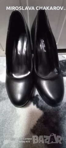 Обувки, снимка 4 - Дамски обувки на ток - 40251947