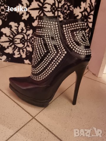Черни боти, снимка 5 - Дамски боти - 34468699
