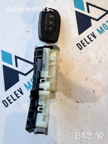 806015619R патрон с ключ от Dacia Sandero 3 1.0 TCe LPG двигател H4DF480, 91 кс., 5 ск., 41000 km., , снимка 2 - Части - 53933699