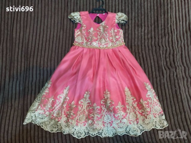 Детска рокля  розова бродерия размер 150 -  Ново..