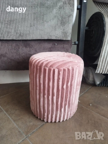 Кръгли табуретки