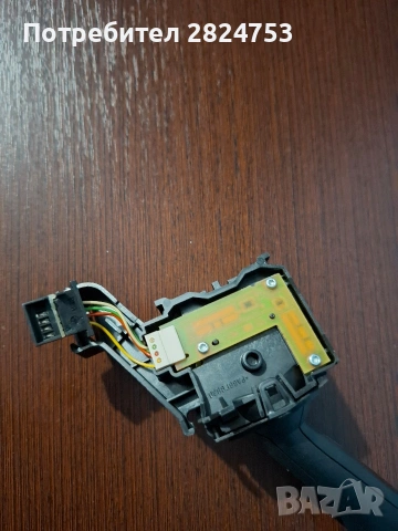 VW Caddy III ключ за мигачи , снимка 3 - Части - 53261697