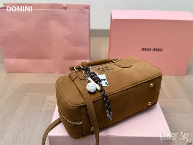 Miu Miu Arcadie дамска чанта от естествена кожа, снимка 5 - Чанти - 55890484