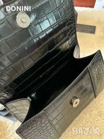 Balenciaga Дамска чанта, кожа, снимка 12 - Чанти - 56030944