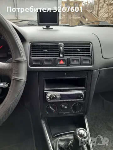 Фолксваген Голф 1.4 75кс.обслужен, снимка 8 - Автомобили и джипове - 49325751