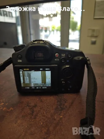 Фотоапарат Sony A 68 със 2 обектива и зарядно устройство, снимка 7 - Фотоапарати - 55751592
