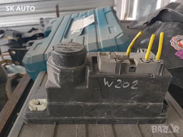 Mercedes C W202 E W210 помпа централно заключване , снимка 3 - Части - 49317793