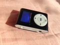 Спортен мини mp3 player щипка ,слушалки и адаптер, снимка 3