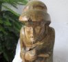 Хемингуей -  Дърворезба стара седнала фигура на мъж, снимка 6