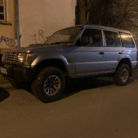 На части Mitsubishi Pajero 2.8 L 4M40 TD I4 128hp Мицубиши Паджеро, снимка 2 - Автомобили и джипове - 35322849