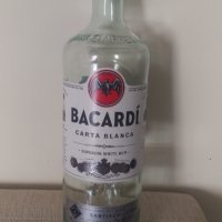 Бутилка 1 л от ром Бакарди, снимка 3 - Буркани, бутилки и капачки - 34109036