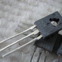 Транзистор BD135 Philips, снимка 2 - Друга електроника - 40458931