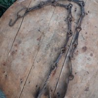 Стара кована верига, снимка 1 - Антикварни и старинни предмети - 34102480