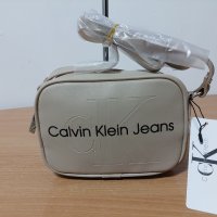 Calvin klein дамска чанта през рамо хит модел код 245, снимка 5 - Чанти - 42905806