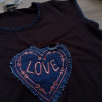 Нова колекция дамска черна тениска LOVE на намаление, снимка 2 - Тениски - 29444085