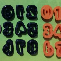 1 см малки цифри числа пластмасови резци форми за фондан тесто украса декор торта , снимка 1 - Форми - 30375572