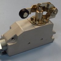 краен изключвател KONTAKTA Pn2-1V2-3 15A 380V Limit Switch, снимка 7 - Резервни части за машини - 37654382