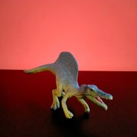 Колекционерска фигурка Schleich Dinosaurs Spinosaurus McDonalds 2020, снимка 2 - Колекции - 37970027