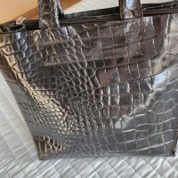 Чанта по модел на  Furla естествена кожа черна, снимка 1 - Чанти - 42505964