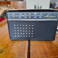 Старо радио,радиоприемник Алмаз, снимка 1 - Антикварни и старинни предмети - 34284215