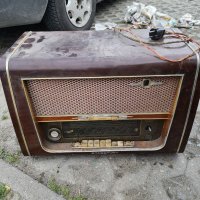 Старо немско лампово радио , снимка 1 - Радиокасетофони, транзистори - 40224332