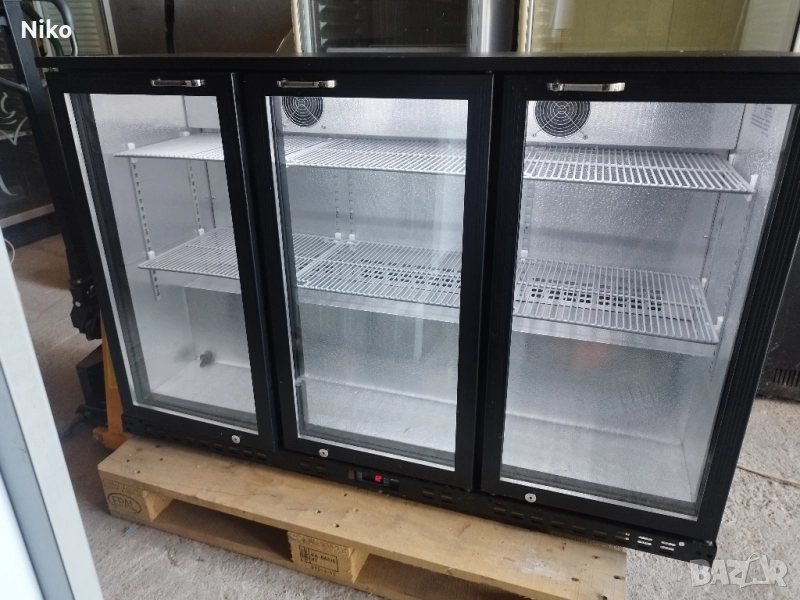 Подбарова хладилна витрина , снимка 1