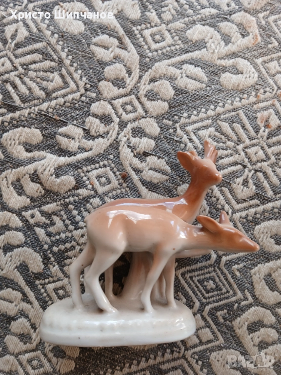 Стари керамични статуетки и керамичен чайник., снимка 1