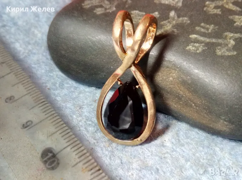 СТИЛНА ПОЗЛАТЕНА ВИНТИДЖ АРТ ВИСУЛКА МЕДАЛЬОН с ФАСЕТИРАН КРИСТАЛ 48806, снимка 1