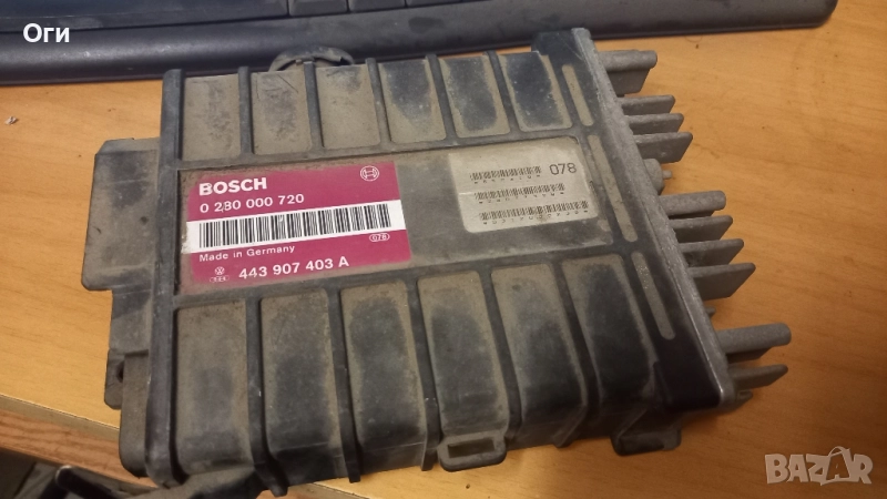 Компютър за Фолксваген Пасат В3 1.8 90к.с. 0 280 000 720 / 443 907 403 A, снимка 1