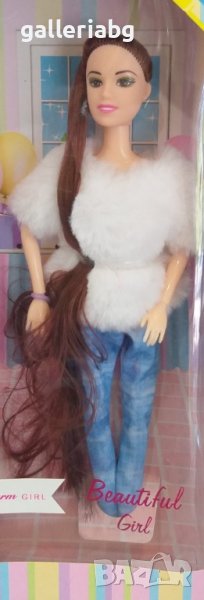 Красива кукла с палто , снимка 1