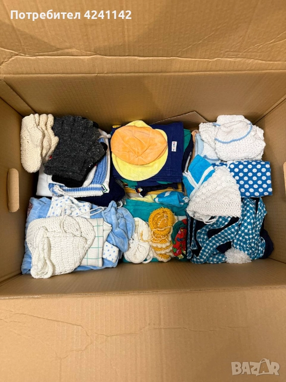 Бебешки дрешки /цял кашон/ (предимно дрехи за зимата и есента..), снимка 1