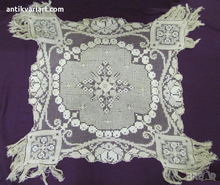 19 век Ръчно Плетена Покривка за Маса, снимка 1