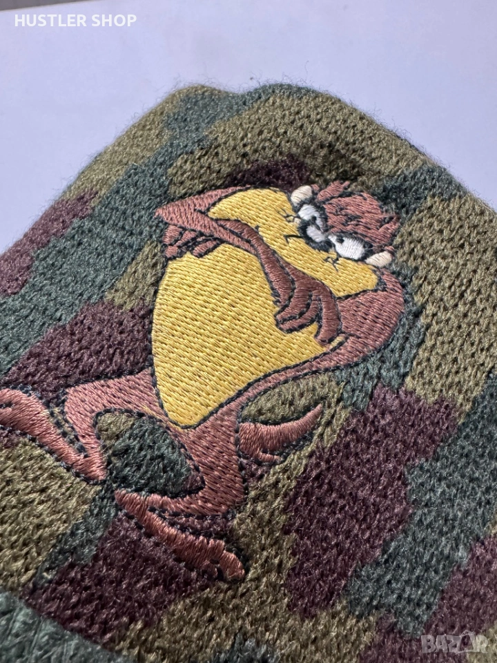 Мъжка зимна букет шапка VINTAGE LOONEY TUNES TAZ. Размер S, снимка 1