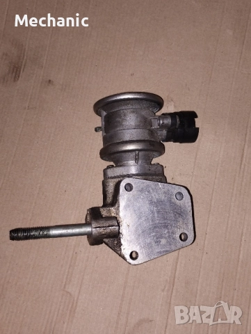 EGR клапан Ауди А3 Голф 4 1.6, снимка 4 - Части - 51942101