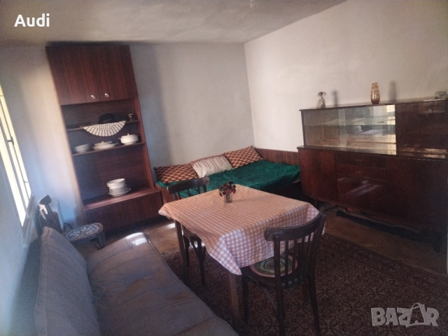 Давам под наем обзаведена малка къща кв.Абтитус  Водна централа, ул Драва Давуз 8 Има външна тоалетн, снимка 2 - Къщи - 46271369