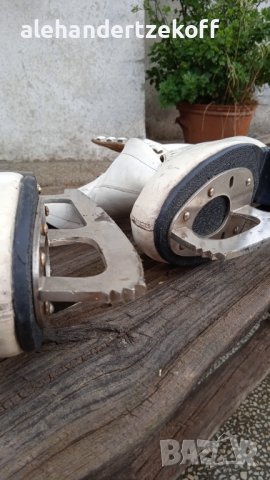 Зимни кънки за лед фигурно пързаляне и хокей, снимка 14 - Зимни спортове - 11827055