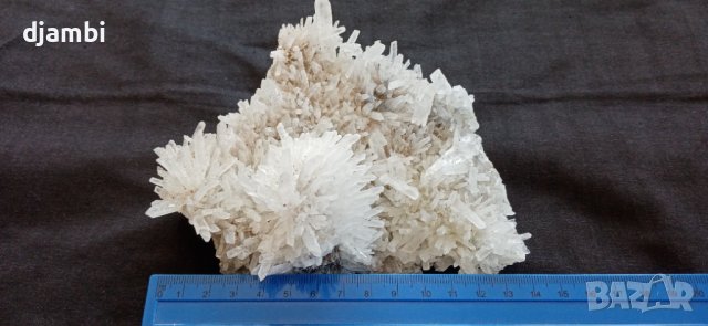 №29,Кварцова друза, Кристали Родопи,BGminerals,, снимка 2 - Декорация за дома - 40377552