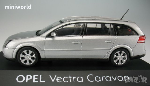 Opel Vectra Caravan 2002 - мащаб 1:43 на Schuco (dealer edition) моделът е нов в PCV дисплей-кейс, снимка 2 - Колекции - 29532430