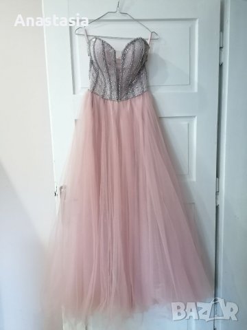 Абитуриентска рокля