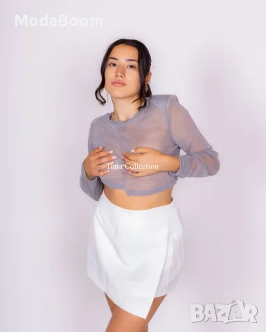 Дамски топ в различни цветове и модели