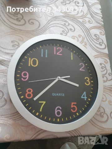 Стенен часовник със сребърна рамка, Boutique Store®, черен фон, дъгови числа, диаметър 30 см, многоц, снимка 4 - Стенни часовници - 50595420