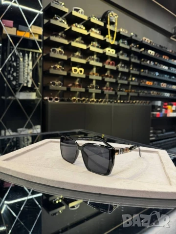 очила с черен обикновен калъф и ув защита off white cartier burberry , снимка 9 - Слънчеви и диоптрични очила - 51404289